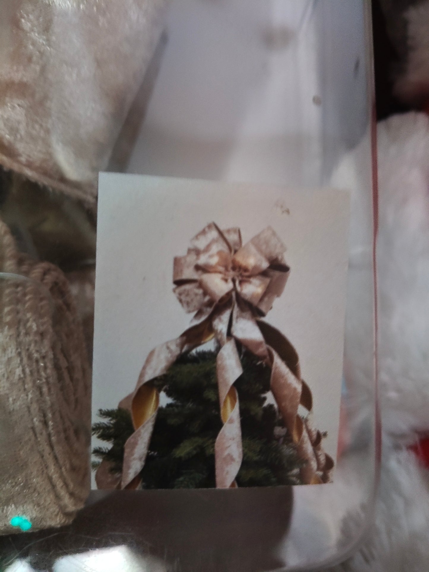 🎀 Fiocco Puntale Albero in Velluto Beige e Oro con Luci LED – Eleganza e Magia Natalizia