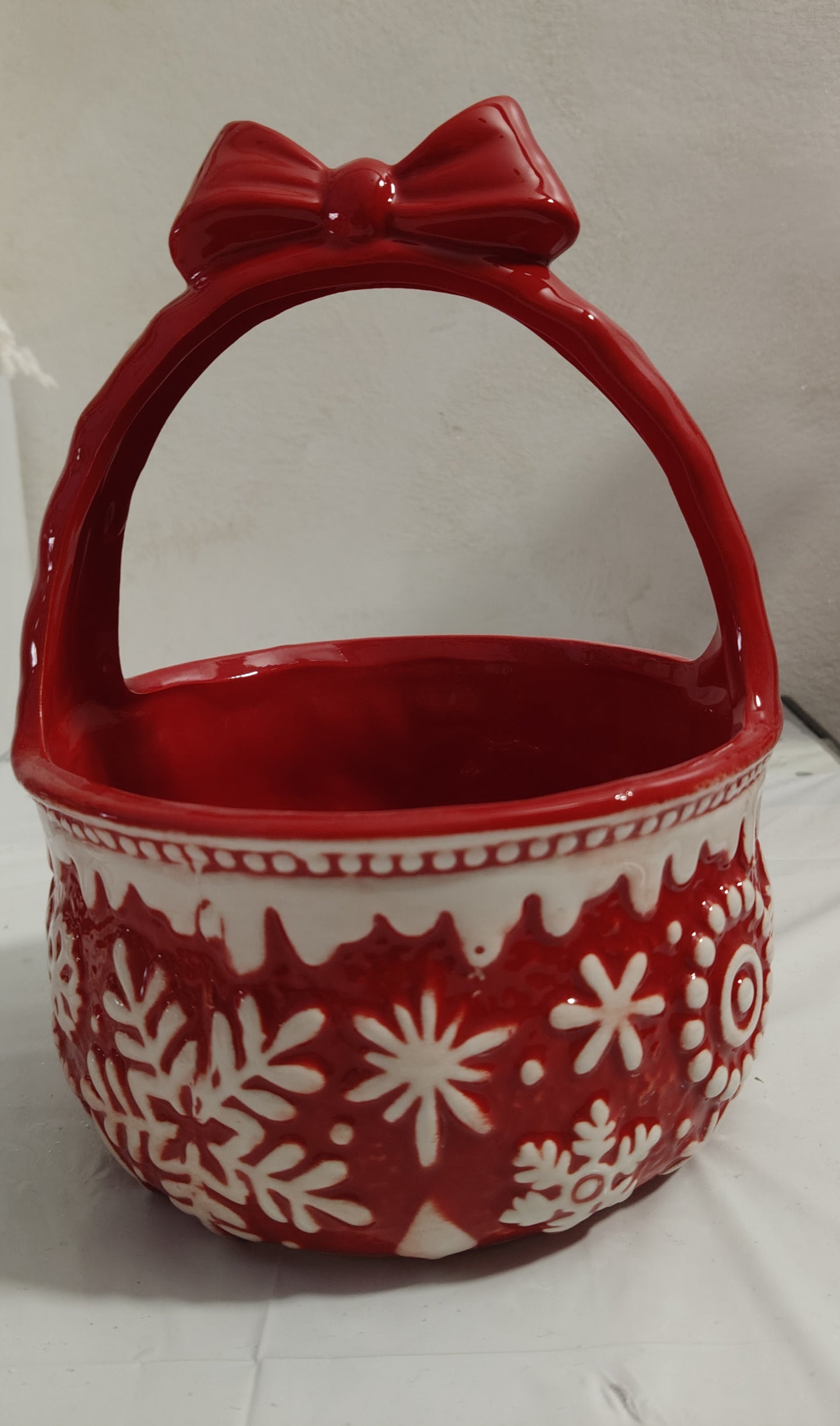 Cesto Natalizio in ceramica rosso